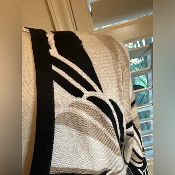WHBM Cardigan Size XS Multicolor Abstract Lines Black White Tan 3/4 Sleeve - Picture 5 of 9